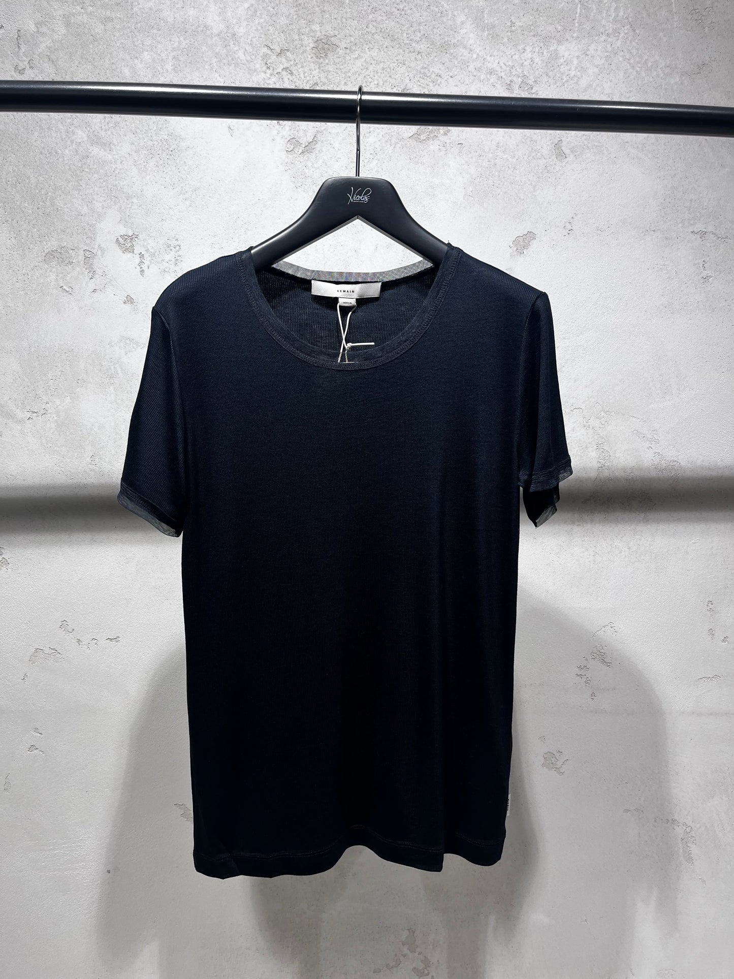 REMAIN MESH TRIM T-SHIRT black