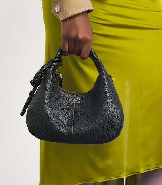 GANNI Hobo Mini Grain black