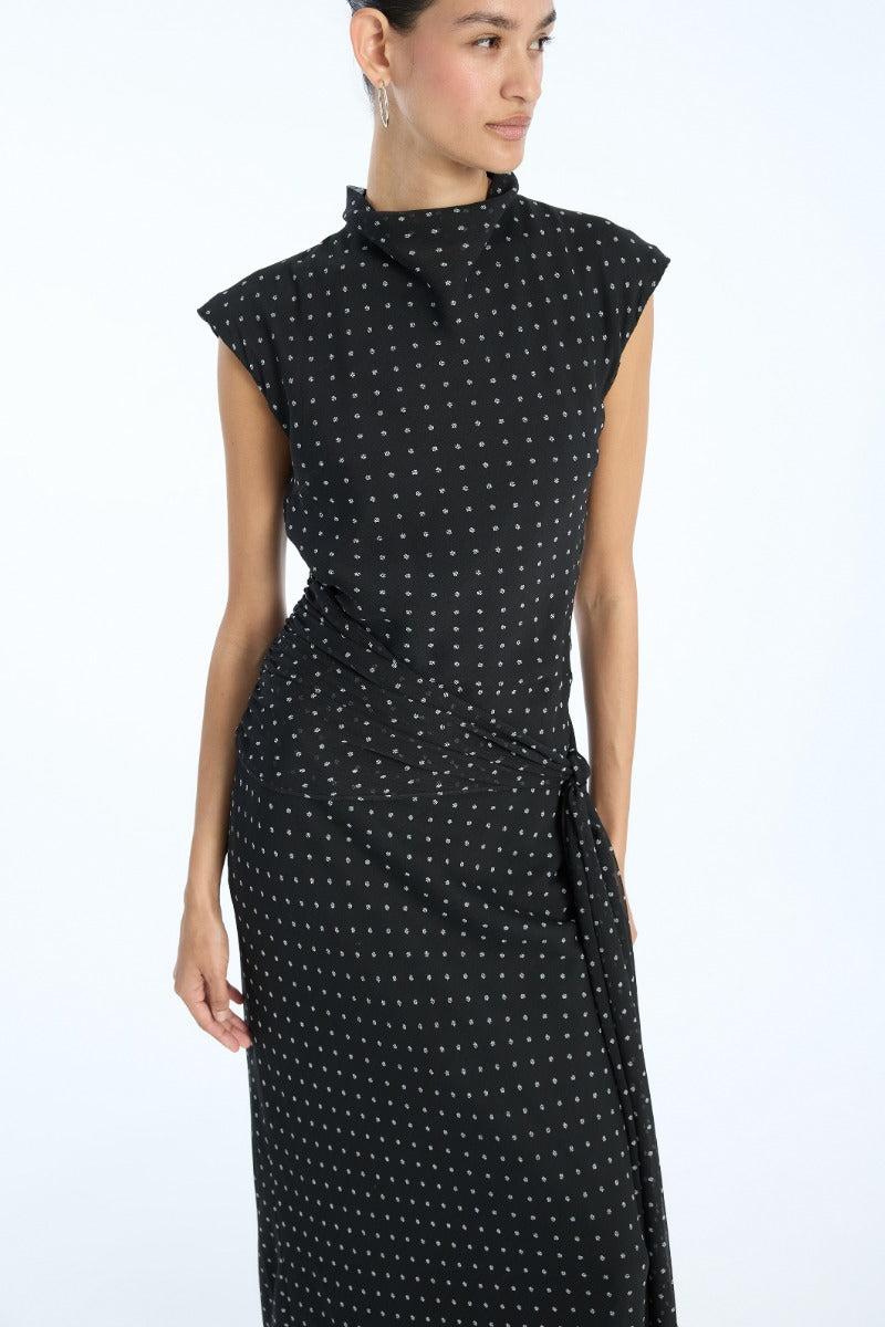 Rotate long dress w tie